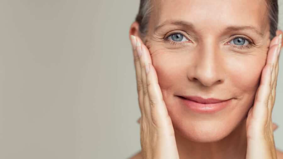 8 звичок, які викликають передчасне старіння шкіри